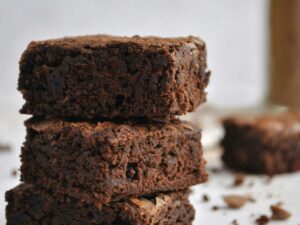 Soupsterin klassinen brownie, marenkia ja marjoja (L,G)