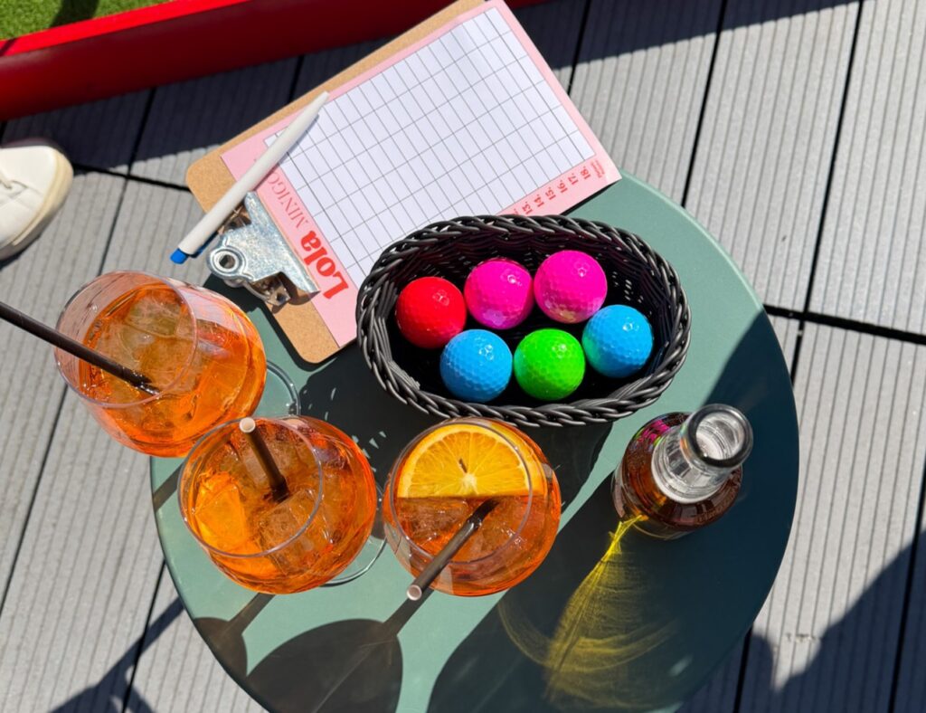 Lola Terrace & Minigolf Espoossa